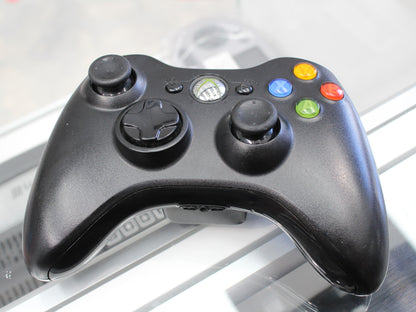 Black Original Xbox 360 Wireless Controller | Xbox360 | Controller and battery pack