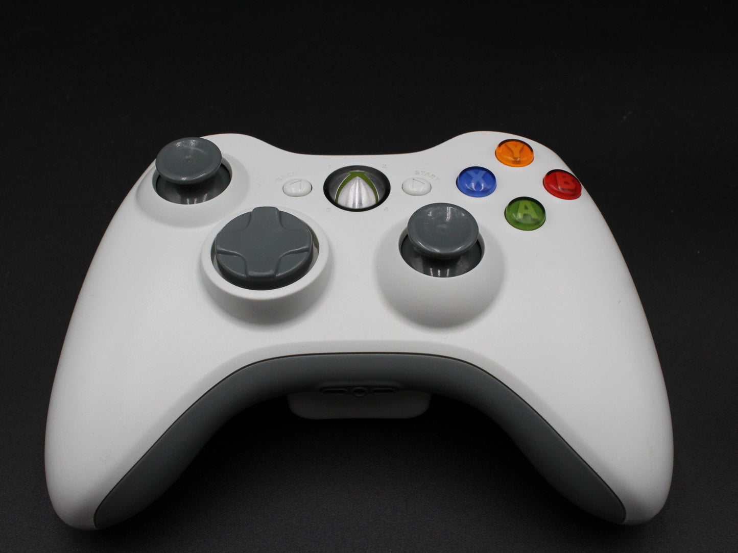 White Genuine Xbox 360 Wireless Controller | Xbox 360 | Controller and Battery Pack only