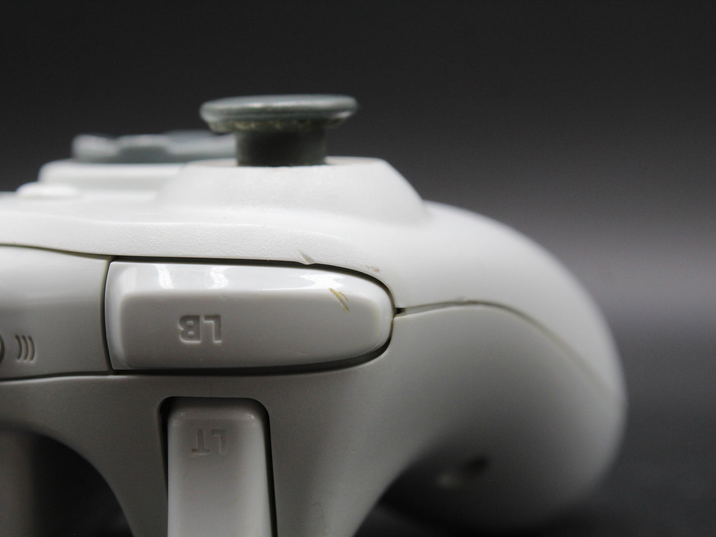 White Genuine Xbox 360 Wireless Controller | Xbox 360 | Controller and Battery Pack